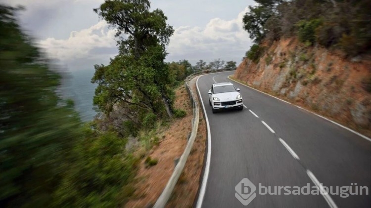 Porsche, Cayenne'in üçüncü e-Hybrid versiyonunu sundu