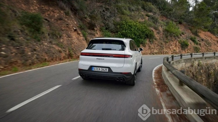 Porsche, Cayenne'in üçüncü e-Hybrid versiyonunu sundu