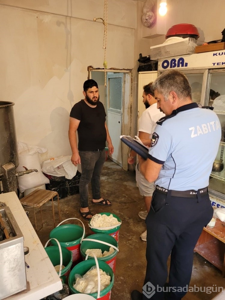 Peynir imalathanesinde tepki çeken görüntüler