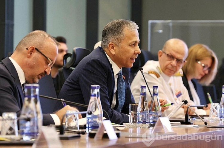 İçişleri Bakanı Yerlikaya'dan göçmen raporu