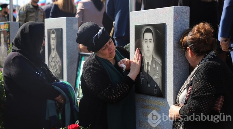 Azerbaycan'da 2. Karabağ Savaşı'nın yıl dönümünde şehitler anıldı