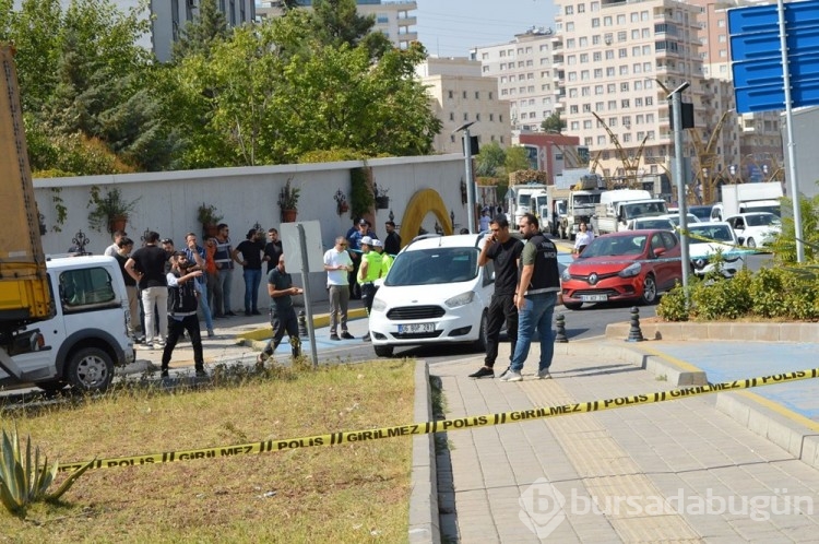 Mardin'de kovalamaca: "Dur" ihtarına uymayan TIR, lastiklerine ateş edilerek durduruldu