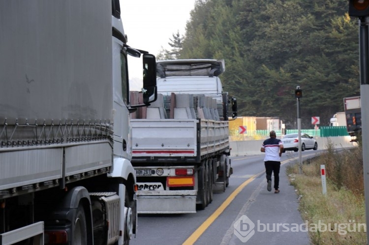 Bolu Dağı'nda trafik durma noktasına geldi