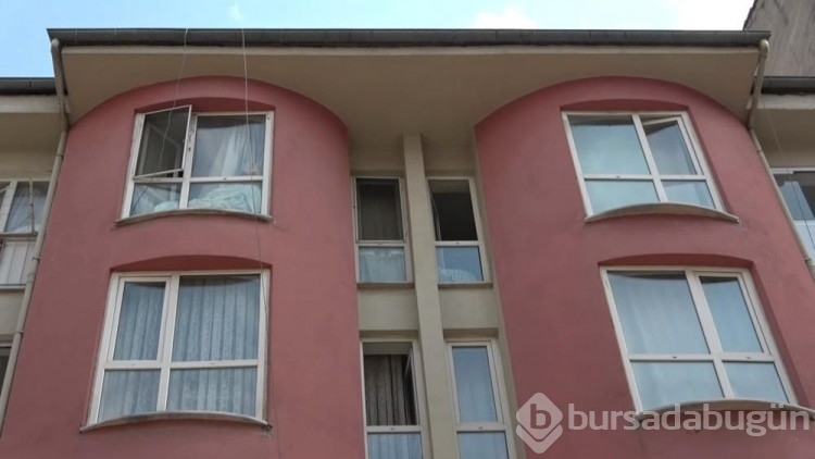 Bursa'da çöp ev