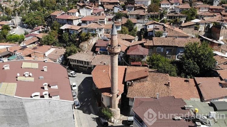 Türkiye'de tek! Kaya caminin temeli yok