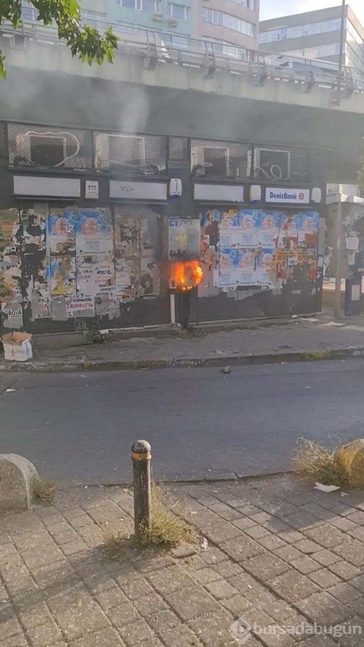 Mecidiyeköy'de ATM'lerden alevler yükseldi