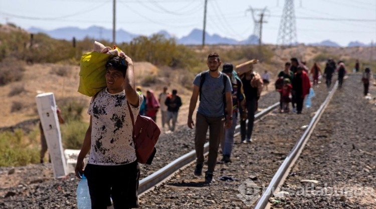 Göçmenler Ciudad Juarez'e yük trenleriyle gelmeye devam ediyor