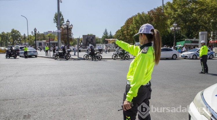 Başkentin trafiği, şehit polisin kızına emanet