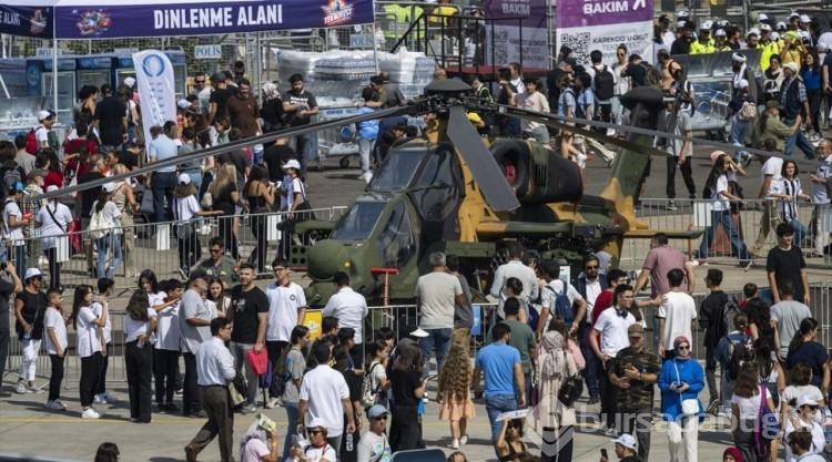 TEKNOFEST İzmir, ikinci gün etkinlikleri ile devam ediyor
