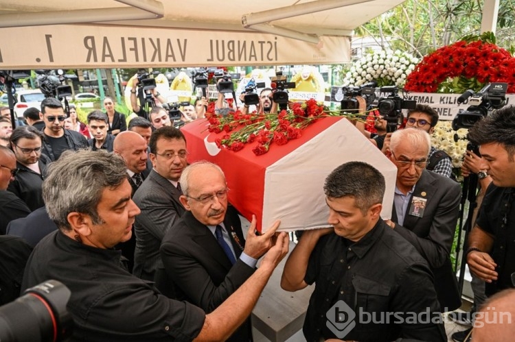 Gazeteci yazar Hıfzı Topuz son yolculuğuna uğurlandı
