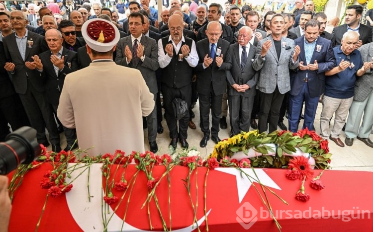 Gazeteci yazar Hıfzı Topuz son yolculuğuna uğurlandı
