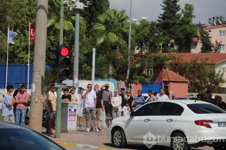 Antalya'da şüpheli valiz paniği
