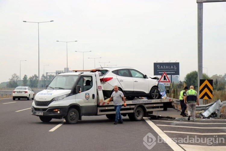Kuzey Marmara Otoyolu'nda kararsız kalan cip kazaya neden oldu
