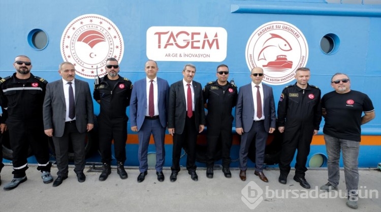 "Akdeniz Araştırma 1" gemisi, Lübnan'a uğurlandı
