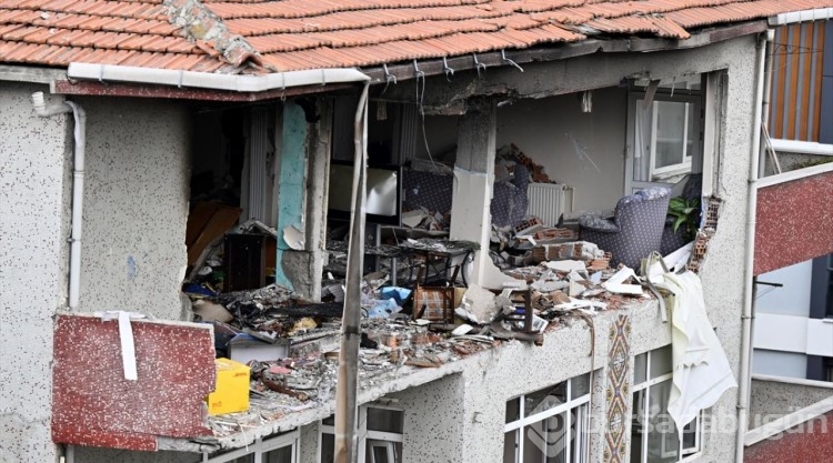Şirinevler'de binada patlama: 1 ölü, 4 yaralı
