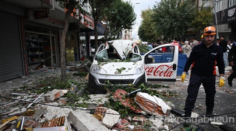 Şirinevler'de binada patlama: 1 ölü, 4 yaralı
