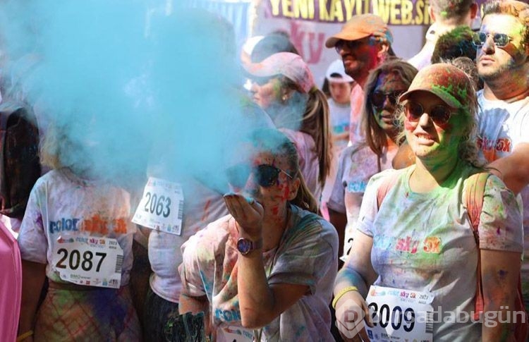 5 kilometrelik parkurda bir anda boyandılar!