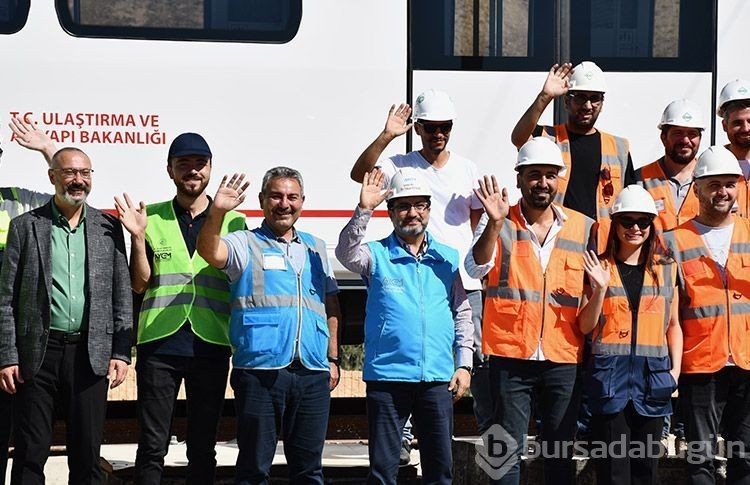 İlk yerli ve milli sürücüsüz metro aracı raylarda
