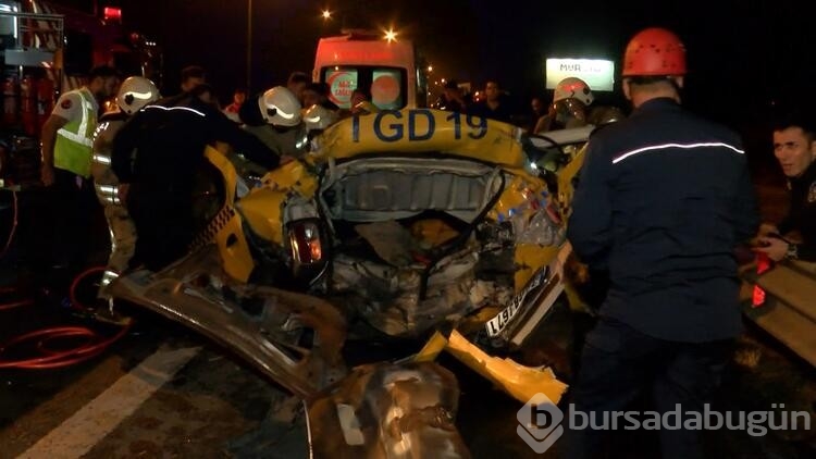 Kazada şoka giren taksi şoförü, 'araçta biri var' dedi, ekipler ormanlık alanda arama yaptı