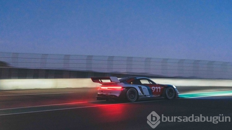 Porsche, 911 GT3 R Rennsport'u tanıttı