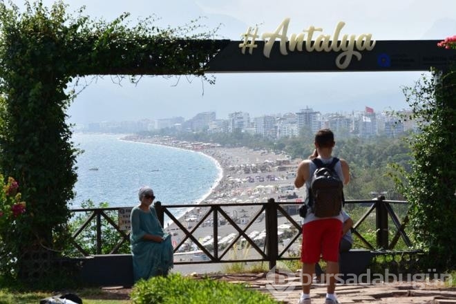 Antalya'da tatil sezonu sürüyor
