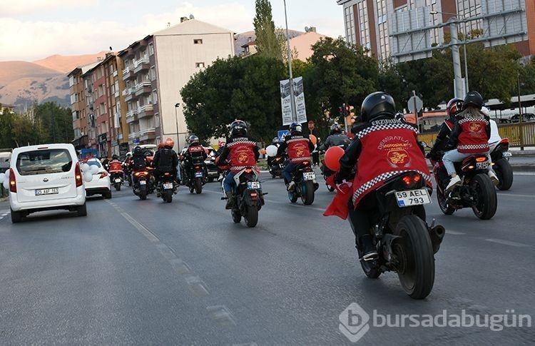 Koruma altındaki çocuklara TOGG ve protokol araçlı sünnet töreni
