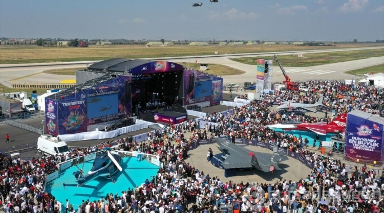 TEKNOFEST İzmir, üçüncü gün etkinlikleri ile devam ediyor
