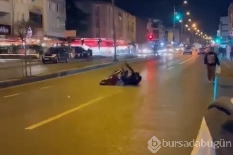 Bursa'da drift atmak isteyen bir sürücü yan yattı!