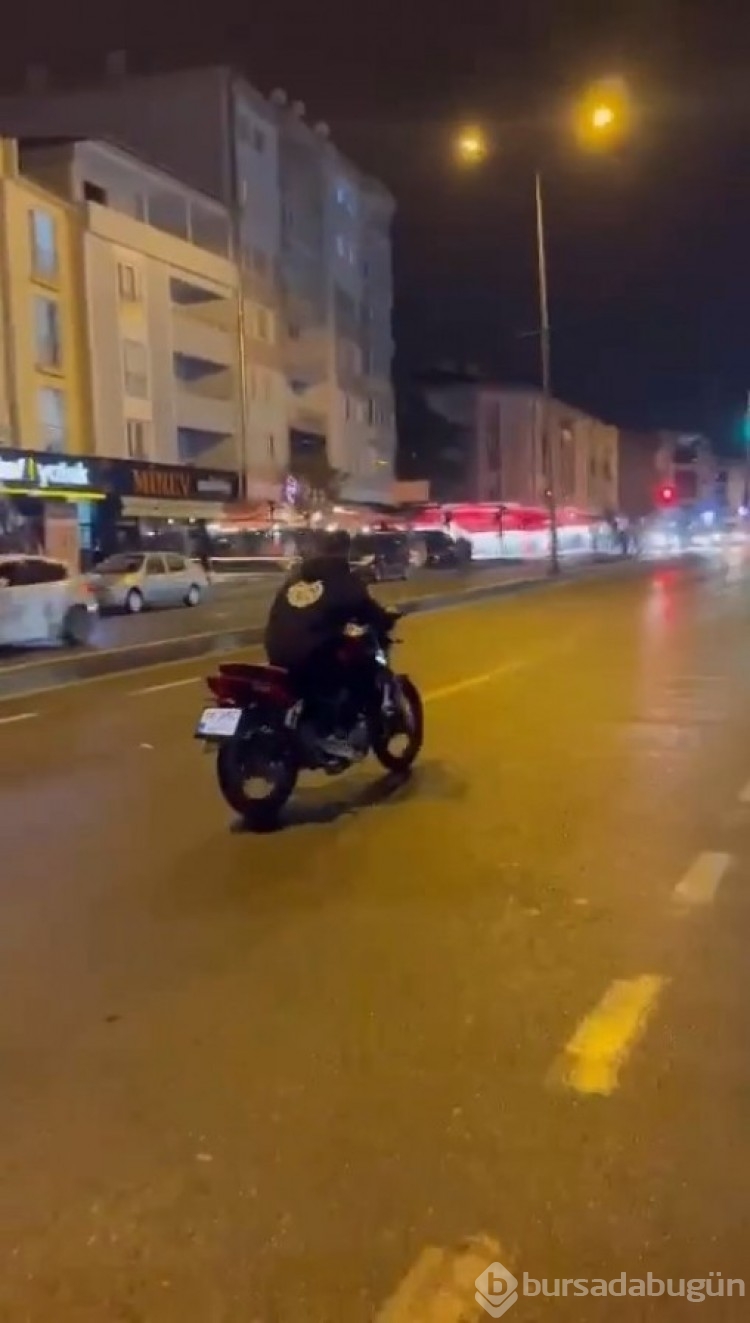 Bursa'da drift atmak isteyen bir sürücü yan yattı!