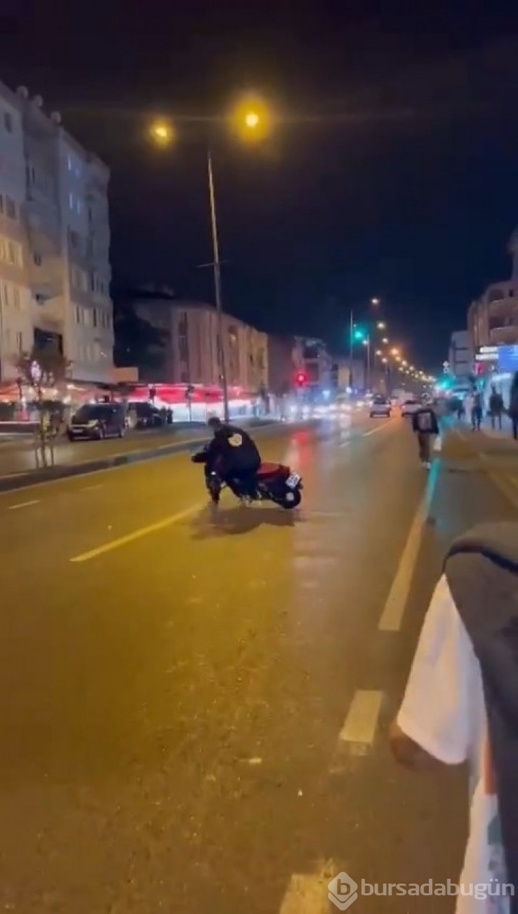 Bursa'da drift atmak isteyen bir sürücü yan yattı!