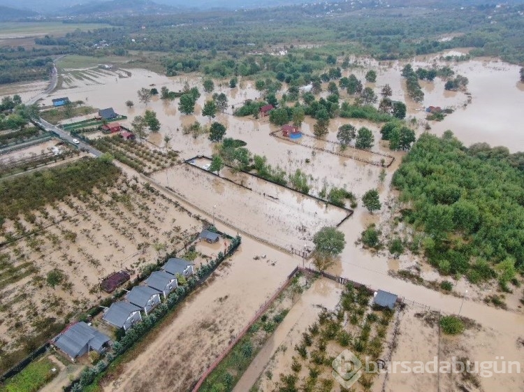 Şile'de sağanak nedeniyle taşan dere dronla görüntülendi