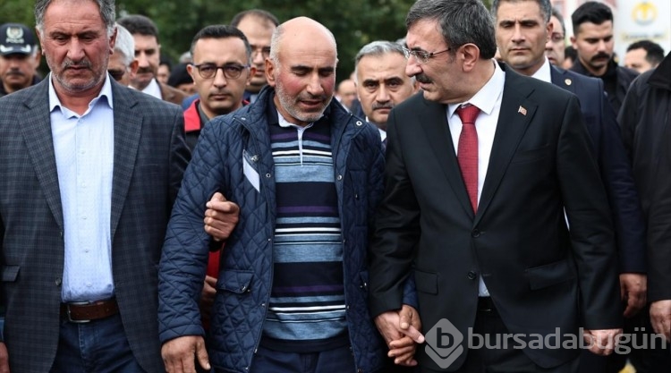 Teröristlerin katlettiği şehit veteriner teknikeri defnedildi