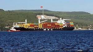 Çanakkale Boğazı'nda konteyner gemisi makine arızası yaptı