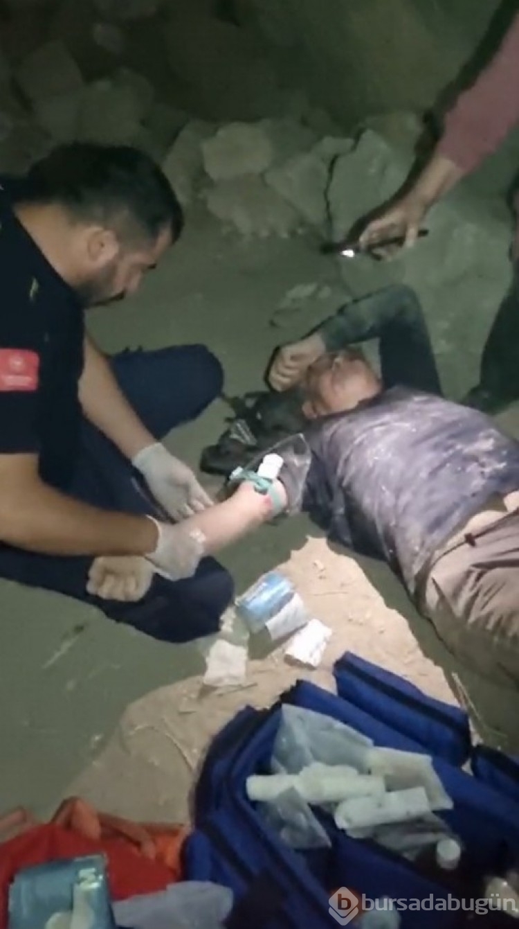 Eski Bursa İl Sağlık Müdürü Dr. Serdar tarihi kalenin dehlizine düştü!