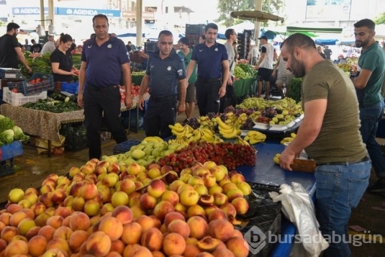 Antalya'da semt pazarlarında bağıran esnafa bin 295 TL ceza uygulanıyor