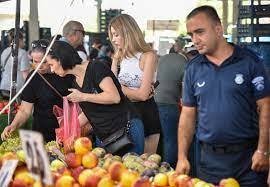 Antalya'da semt pazarlarında bağıran esnafa bin 295 TL ceza uygulanıyor
