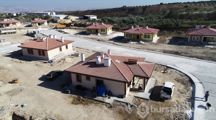 Hatay'da depremzedeler için yapılan köy evlerinde ilk teslimat kasımda