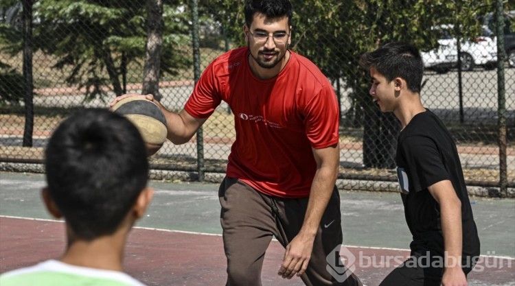 Bağışlarla potaları filelendiriyor