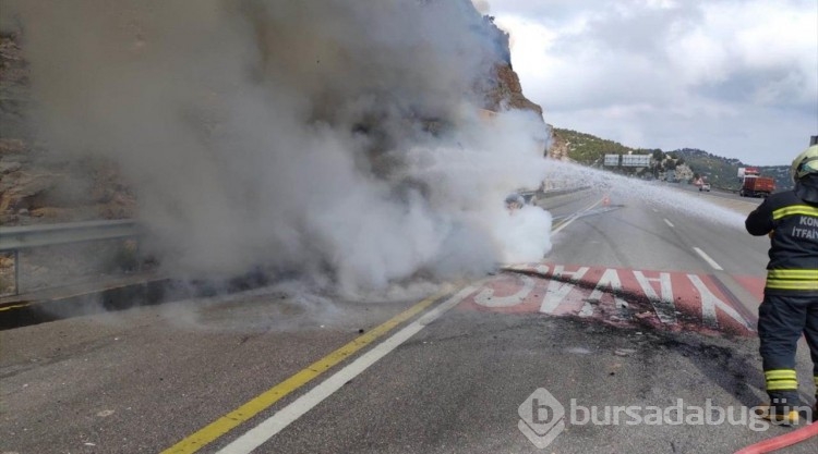 Seydişehir'de seyir halindeki kamyonda çıkan yangın hasara yol açtı