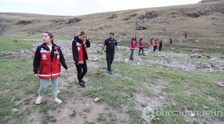 Deprem bölgesinde arama kurtarma görevine koşan öğretmenler için eğitimler sürüyor
