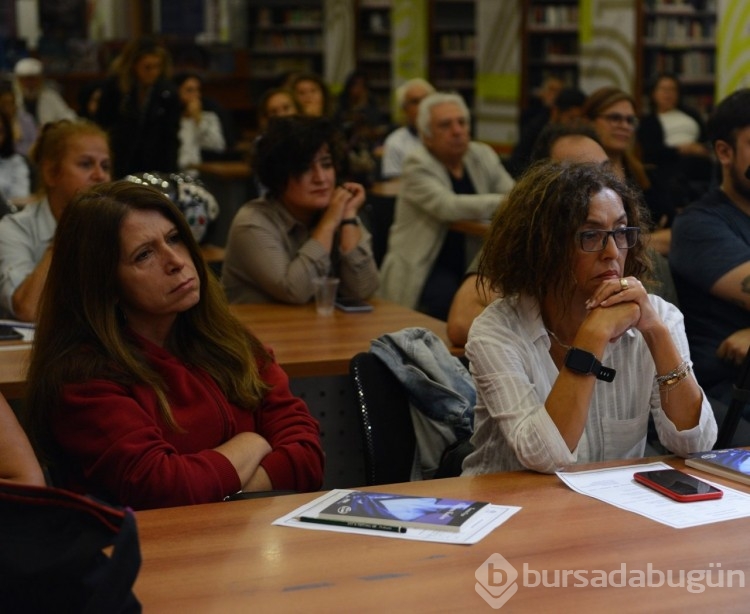 Bursa'da "Hatıralar, Tanıklıklar" söyleşisine Tomris Uyar'ın oğlu Hayri Turgut Uyar katıldı