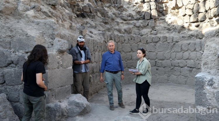 Malazgirt Savaşı alanının tespiti için yapılan kazılarda 700 metal obje bulundu