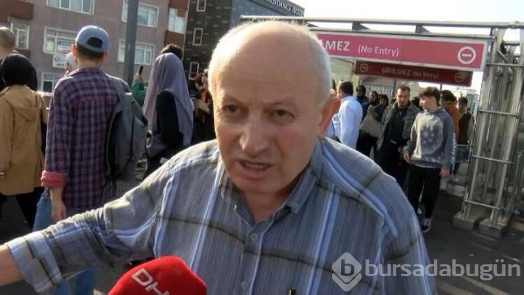 İstanbul'da metrobüs duraklarında yoğunluk yaşandı