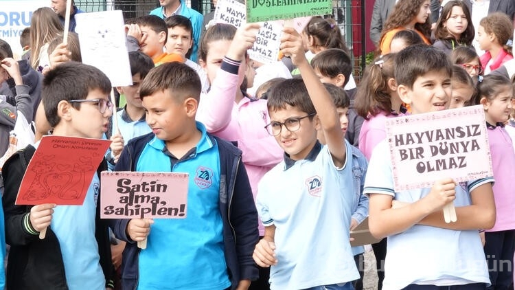 Trabzon'da ilköğretim ve ana sınıfı öğrencilerden hayvan barınağına ziyaret