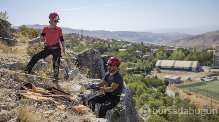 125 gönüllü vatandaş arama kurtarma eğitiminde
