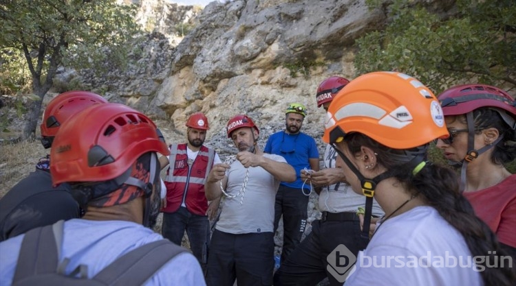 125 gönüllü vatandaş arama kurtarma eğitiminde