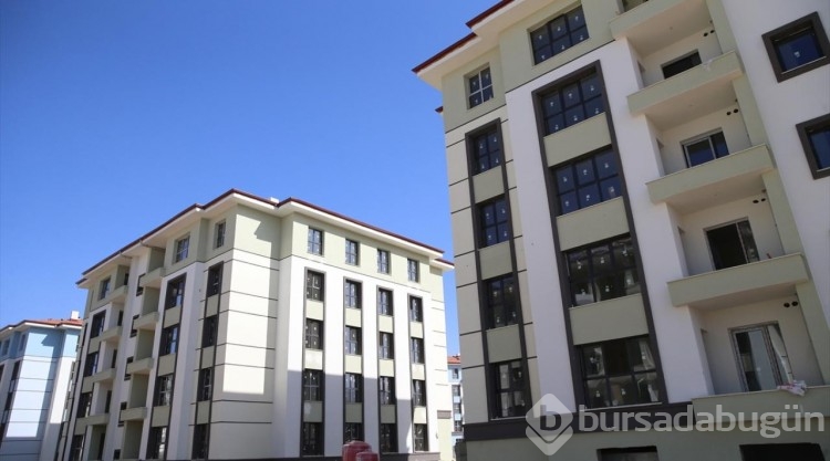 Malatya'daki deprem konutlarında dış cephe işlemleri yapılıyor
