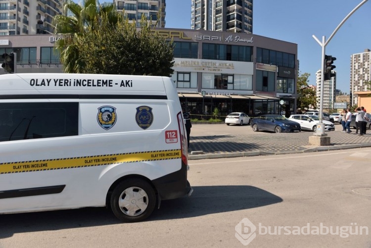 Başkanın kızının güzellik merkezine kurşun yağmuru
