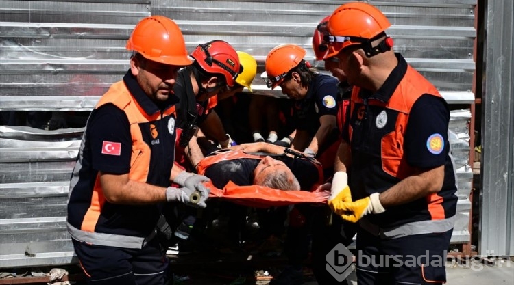 Gaziosmanpaşa'da deprem tatbikatı yapıldı