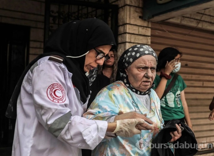 Savaş yerindeki gözyaşı, keder ve çaresizliğin kareleri